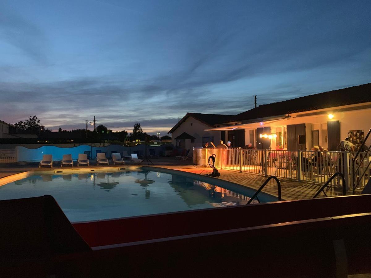 Camping Les Violettes La Faute-sur-Mer Esterno foto
